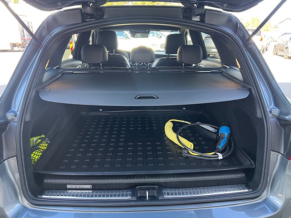 Mercedes-Benz GLC350 e 27 of 30