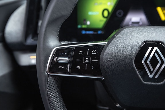 Renault Scenic E-Tech 11 of 27