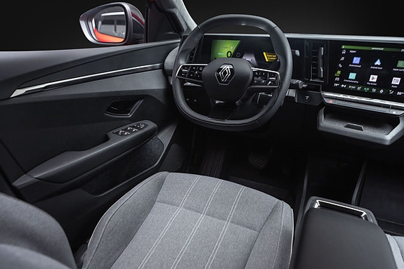 Renault Scenic E-Tech 24 of 27
