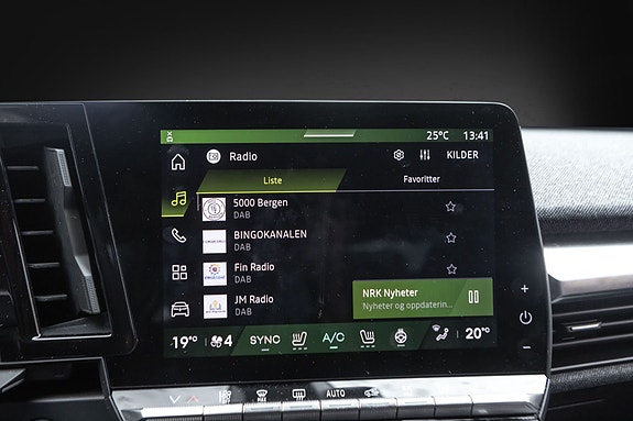 Renault Scenic E-Tech 17 of 27