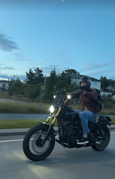 Harley-Davidson FXDB Dyna Street Bob 9 of 10