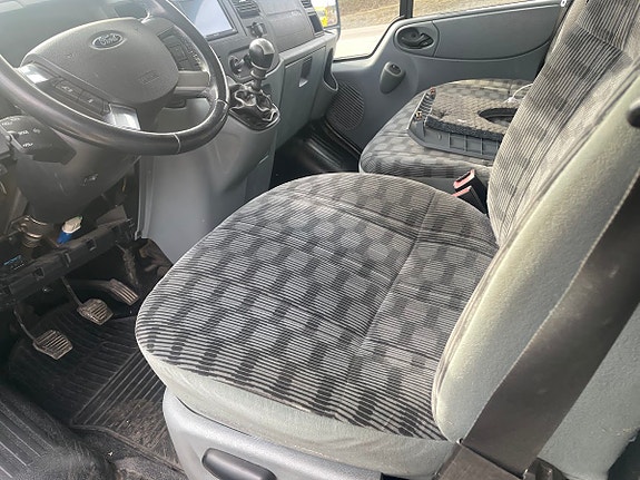 Ford Transit 260S Van 9 of 9