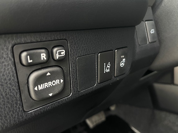 Toyota RAV4 17 of 30