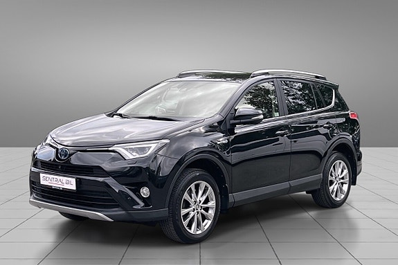 Toyota RAV4 2 of 30
