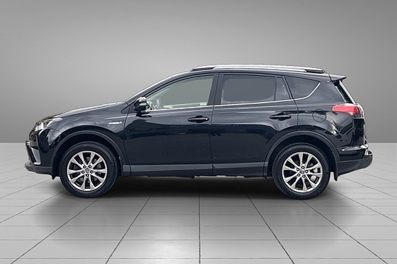 Toyota RAV4 5 of 30