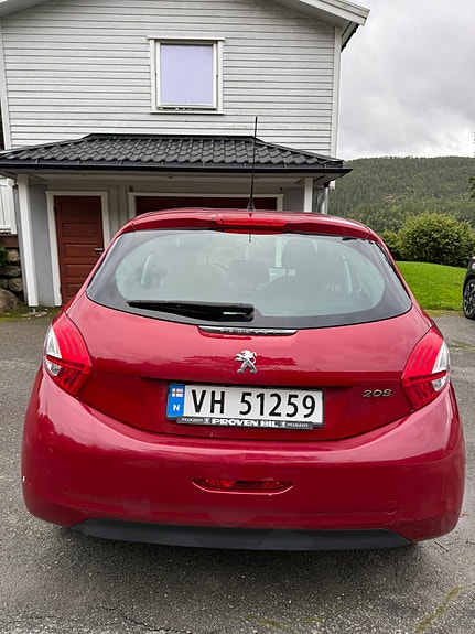 Peugeot 208 5 of 10