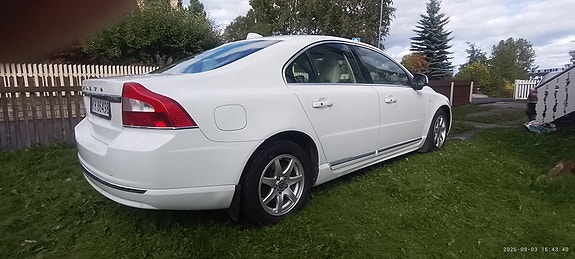 Volvo S80 4 of 30
