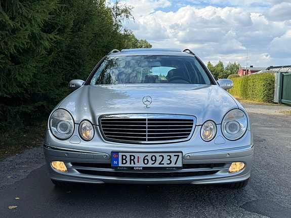 Mercedes-Benz E280 8 of 30