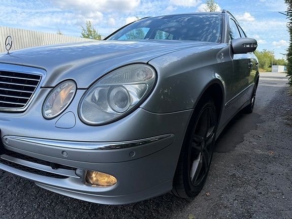 Mercedes-Benz E280 10 of 30