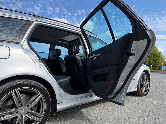 Mercedes-Benz E280 21 of 30