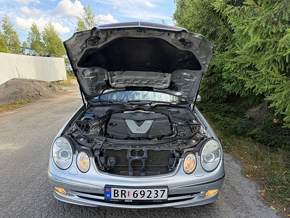 Mercedes-Benz E280 15 of 30