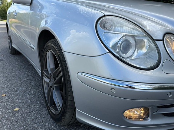 Mercedes-Benz E280 9 of 30