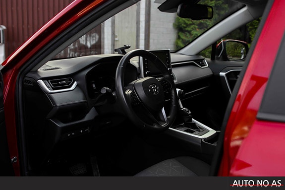 Toyota RAV4 15 of 30