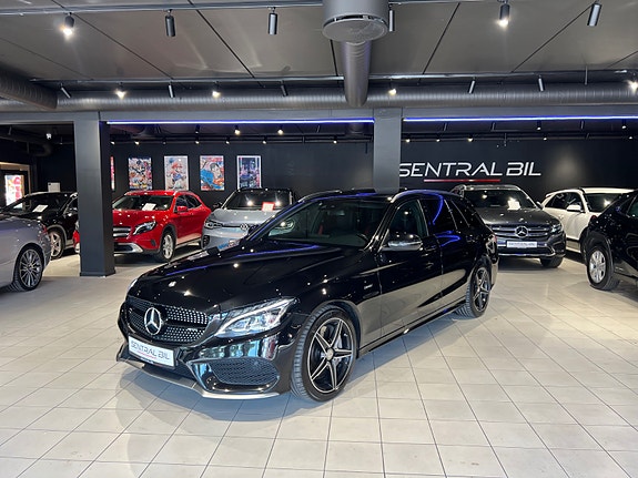Mercedes-Benz C43 2 of 30
