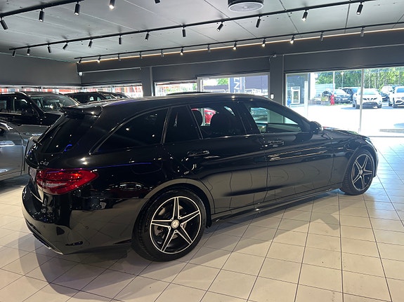 Mercedes-Benz C43 15 of 30