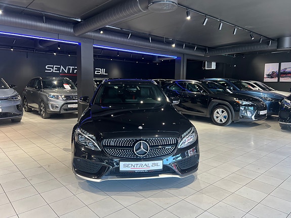 Mercedes-Benz C43 11 of 30