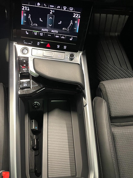 Audi Q8 e-tron 21 of 30