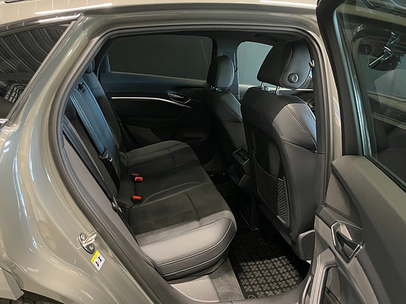 Audi Q8 e-tron 8 of 30