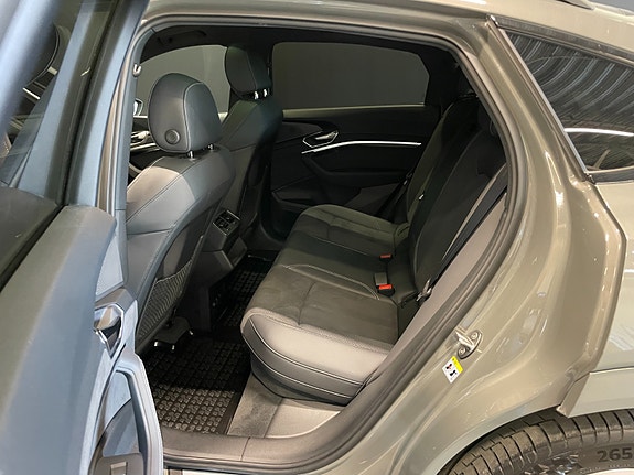 Audi Q8 e-tron 14 of 30