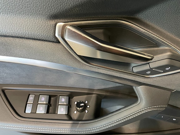Audi Q8 e-tron 11 of 30