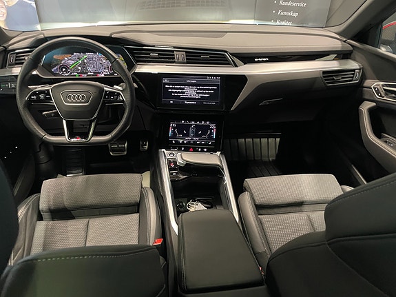 Audi Q8 e-tron 15 of 30