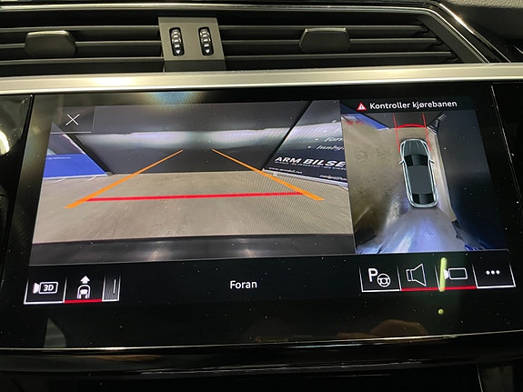 Audi Q8 e-tron 26 of 30