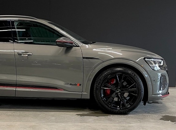 Audi Q8 e-tron 6 of 30