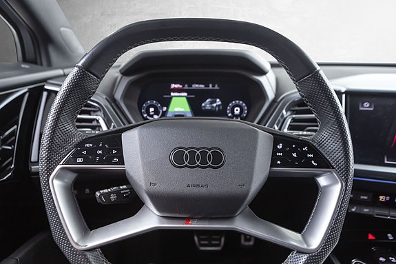 Audi Q4 e-tron 10 of 30