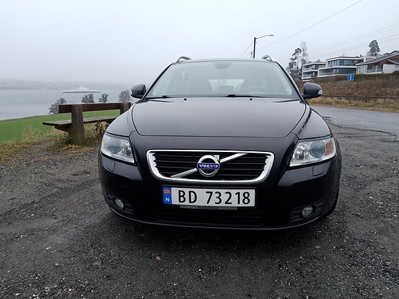 Volvo V50 3 of 15