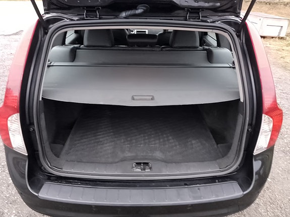 Volvo V50 8 of 15