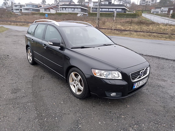 Volvo V50 4 of 15