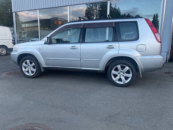Nissan X-Trail 5 of 8