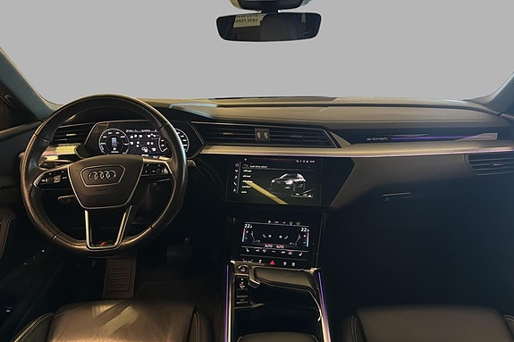 Audi e-tron S 16 of 30