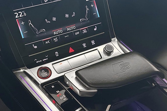 Audi e-tron S 29 of 30