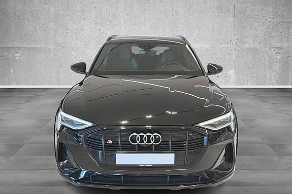 Audi e-tron S 5 of 30