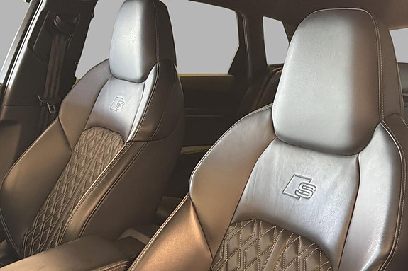 Audi e-tron S 19 of 30