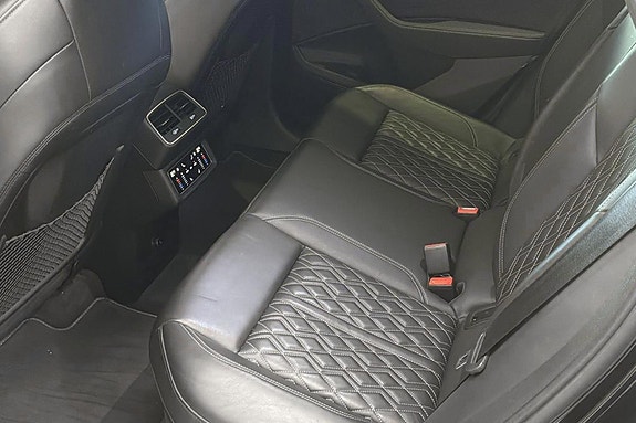 Audi e-tron S 25 of 30