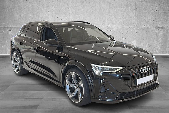 Audi e-tron S 3 of 30