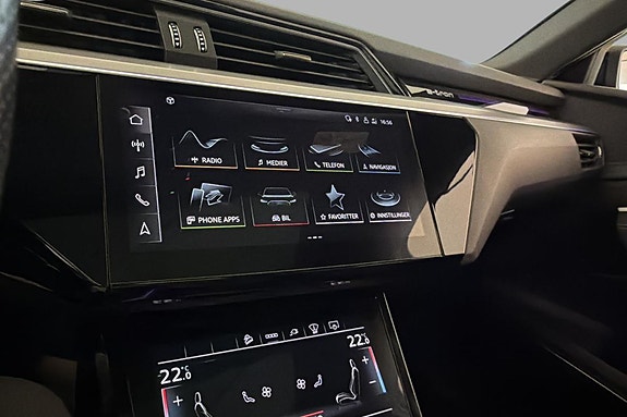Audi e-tron S 30 of 30