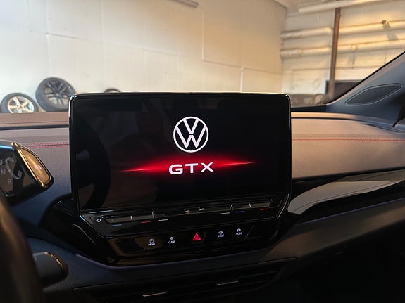 Volkswagen ID.4 GTX 25 of 30