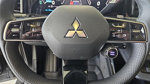 Mitsubishi Eclipse Cross 18 of 30