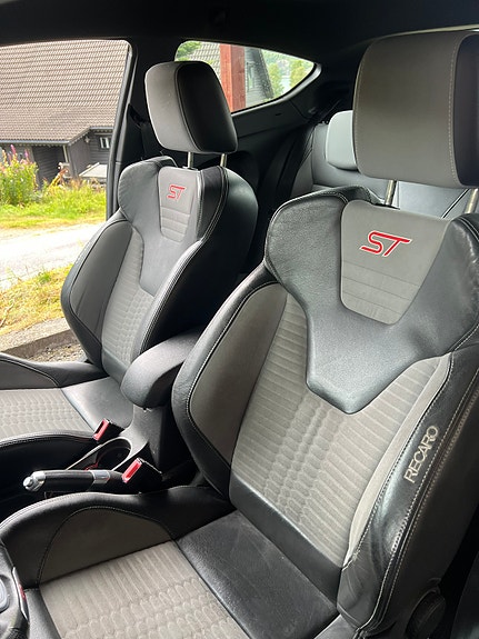 Ford Fiesta 18 of 27