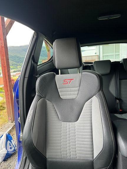 Ford Fiesta 21 of 27