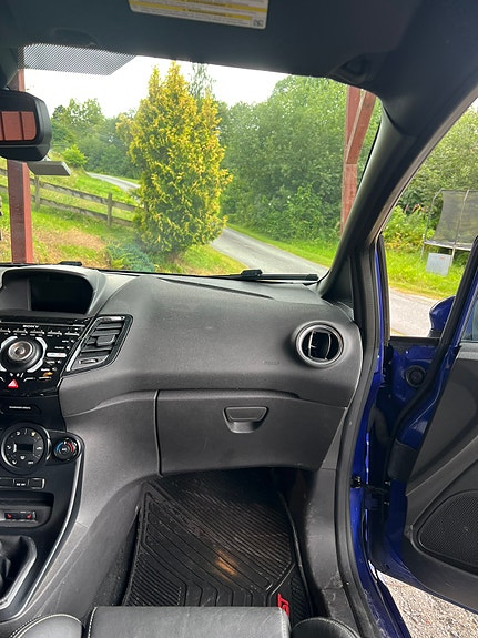Ford Fiesta 15 of 27