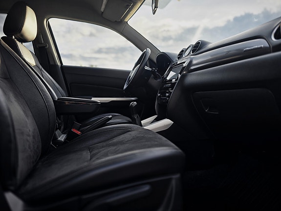 Suzuki Vitara 7 of 30
