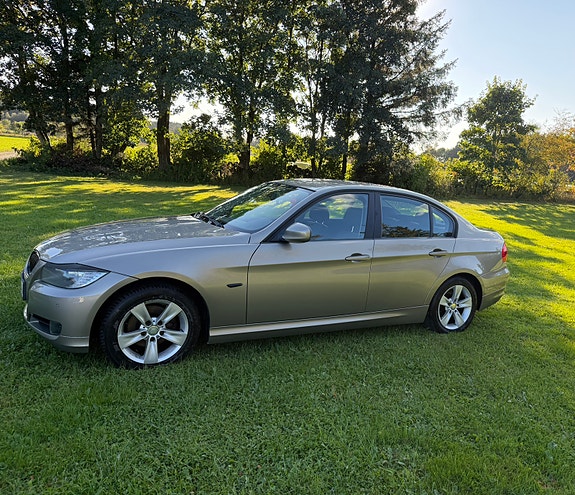 BMW 318i 5 of 13