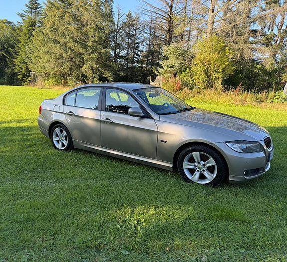 BMW 318i 4 of 13