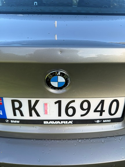 BMW 318i 7 of 13