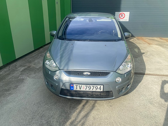 Ford S-MAX 4 of 30