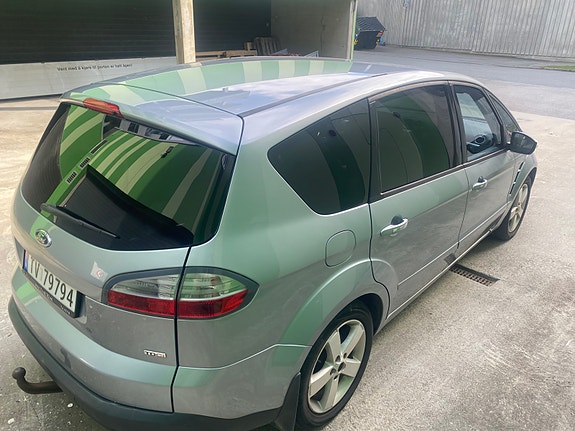 Ford S-MAX 6 of 30
